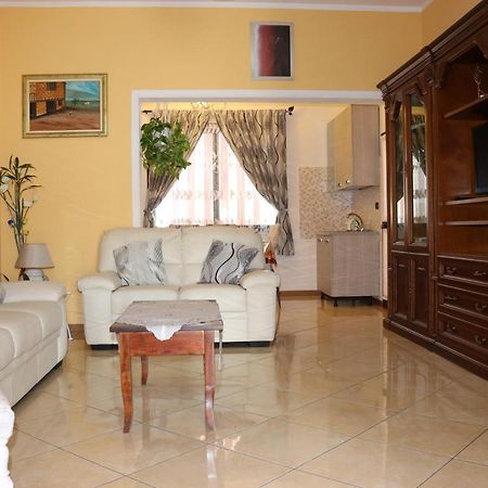 Casa Andreea Vicino Al Centro Di Olbia Iun R5904アパートメント エクステリア 写真