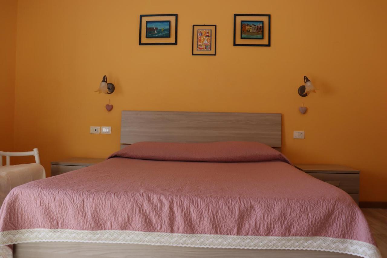 Casa Andreea Vicino Al Centro Di Olbia Iun R5904アパートメント エクステリア 写真