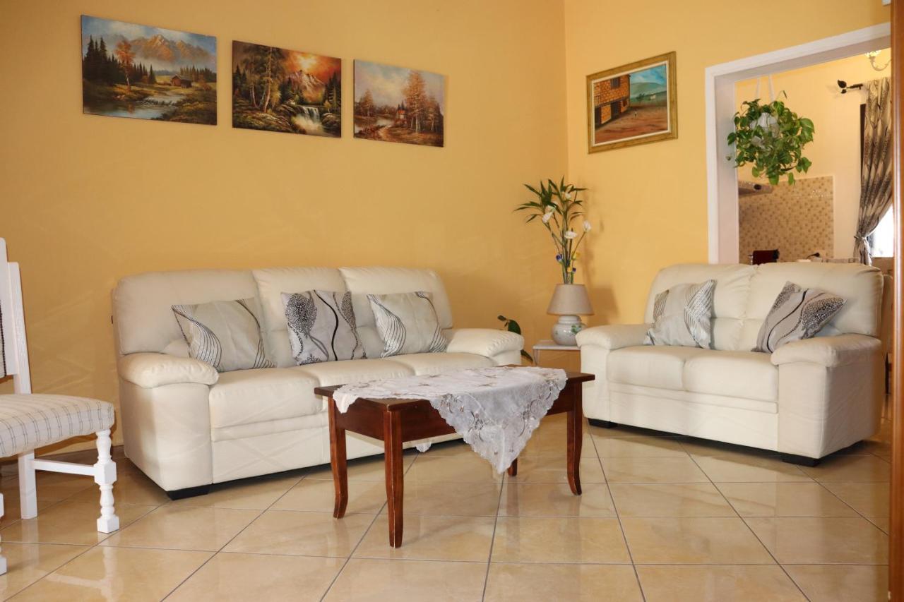 Casa Andreea Vicino Al Centro Di Olbia Iun R5904アパートメント エクステリア 写真