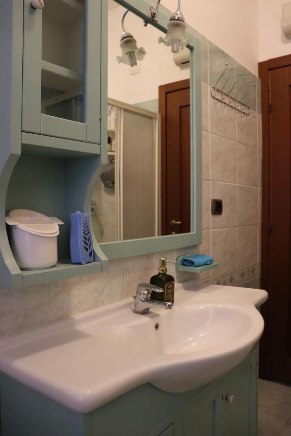 Casa Andreea Vicino Al Centro Di Olbia Iun R5904アパートメント エクステリア 写真