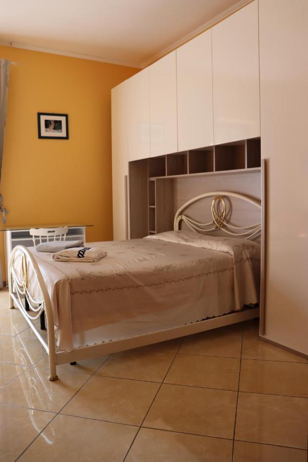 Casa Andreea Vicino Al Centro Di Olbia Iun R5904アパートメント エクステリア 写真