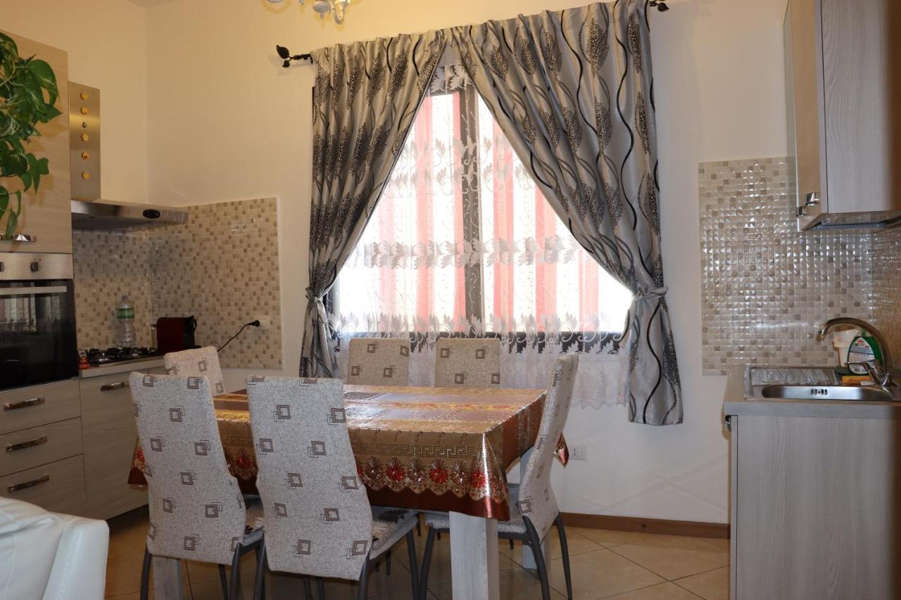 Casa Andreea Vicino Al Centro Di Olbia Iun R5904アパートメント エクステリア 写真
